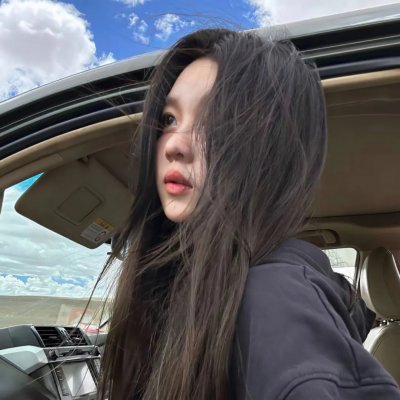 公寓里的两个女人